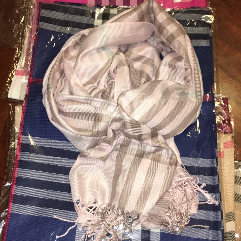 Awesome scarf 🧣light pink